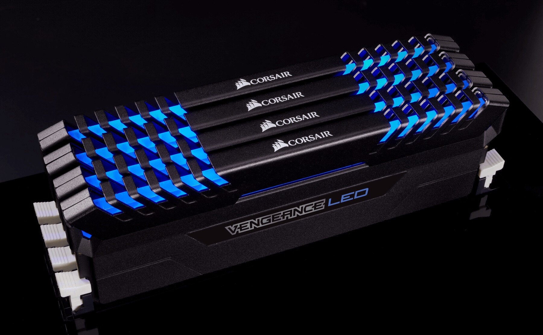 Corsair Vengeance LED - 32GB (4 x 8GB) DDR4 DRAM - 2666MHz C16 Memory Kit -  Blue LED