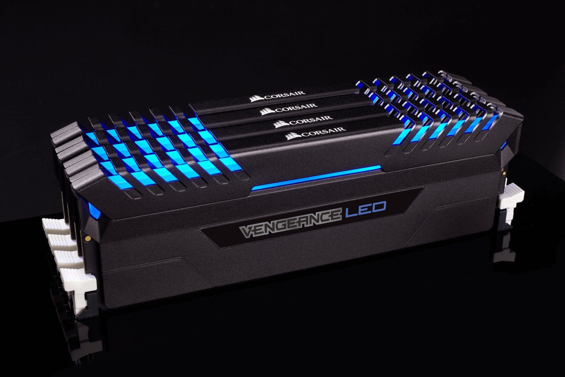 Corsair Vengeance LED - 32GB (4 x 8GB) DDR4 DRAM - 2666MHz C16 Memory Kit -  Blue LED